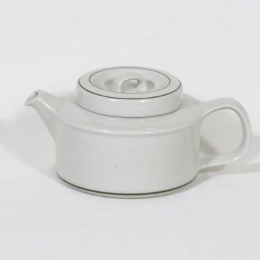 Arabia Fennica tea pot, designer Esteri Tomula