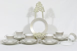 Arabia Rio kahvikupit ja lautaset, 6 kpl, suunnittelija Raija Uosikkinen, serikuva
