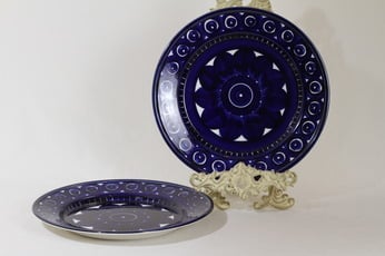 Arabia Valencia lautaset, matala, 2 kpl, suunnittelija Ulla Procope, matala, käsinmaalattu, signeerattu
