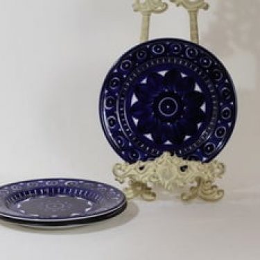 Arabia Valencia lautaset, pieni, 3 kpl, suunnittelija Ulla Procope, pieni, käsinmaalattu, signeerattu