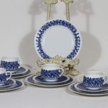 Arabia Doria kahvikupit ja lautaset, sininen, 5 kpl, suunnittelija Raija Uosikkinen, serikuva