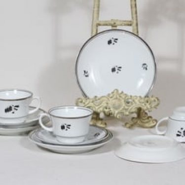 Arabia Hopeakello kahvikupit ja lautaset, 3 kpl, suunnittelija Greta-Lisa Jäderholm-Snellman, painokoriste, art deco