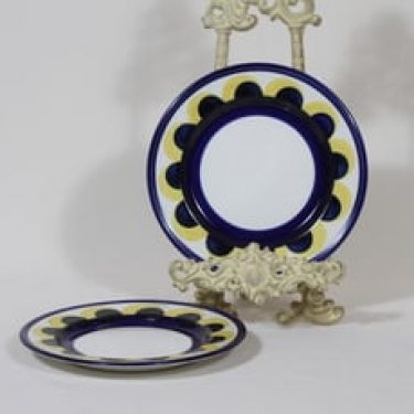 Arabia Paju lautaset, pieni, 2 kpl, suunnittelija Anja Jaatinen, pieni, käsinmaalattu, signeerattu, retro