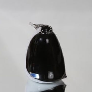 Nuutajärvi koristelintu, Pingviini / Penguin, suunnittelija Oiva Toikka, Pingviini / Penguin, signeerattu