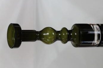 Riihimäen lasi Pompadour kynttilänjalka, oliivinvihreä, suunnittelija Nanny Still, suuri