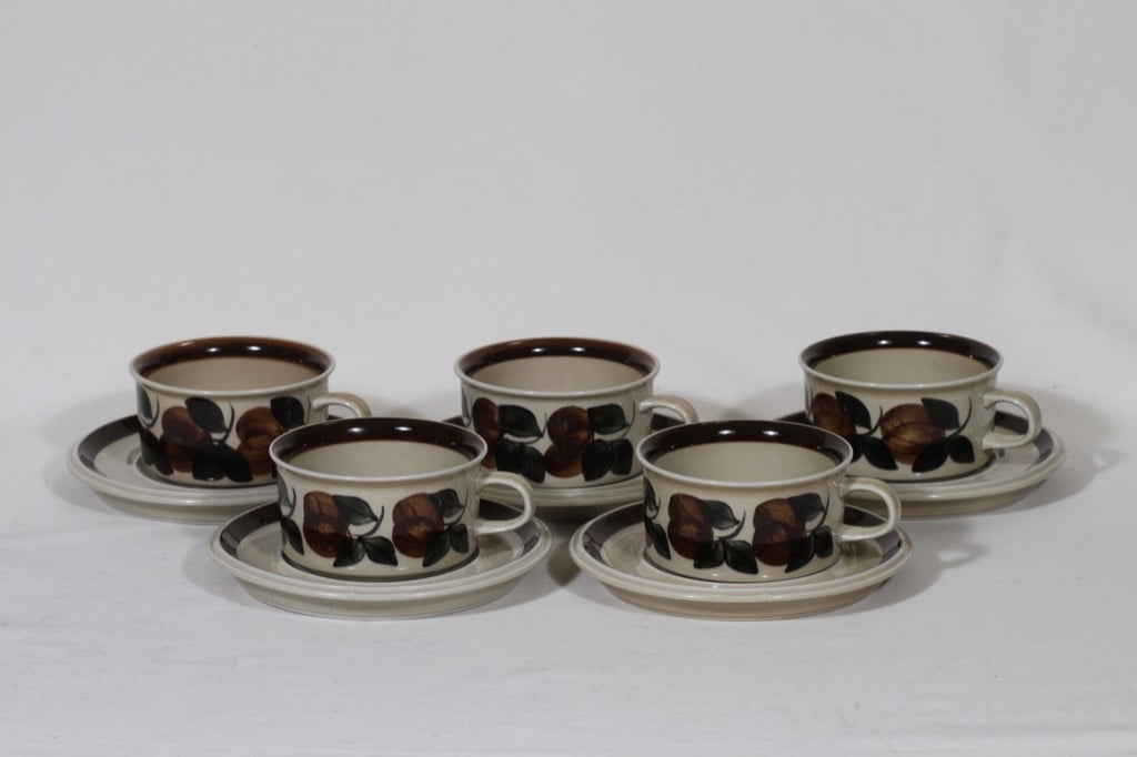 Arabia Ruija teekupit, käsinmaalattu, 5 kpl, suunnittelija Ulla Procope, käsinmaalattu