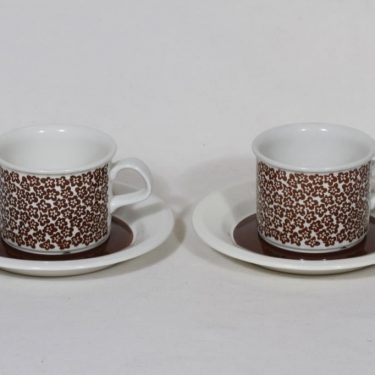 Arabia Faenza kahvikupit, ruskeakukka, 2 kpl, suunnittelija Inkeri Seppälä, ruskeakukka, serikuva