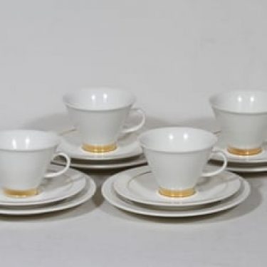 Arabia Harlekin Gold kahvikupit ja lautaset, 4 kpl, suunnittelija Inkeri Leivo, kullattu koriste