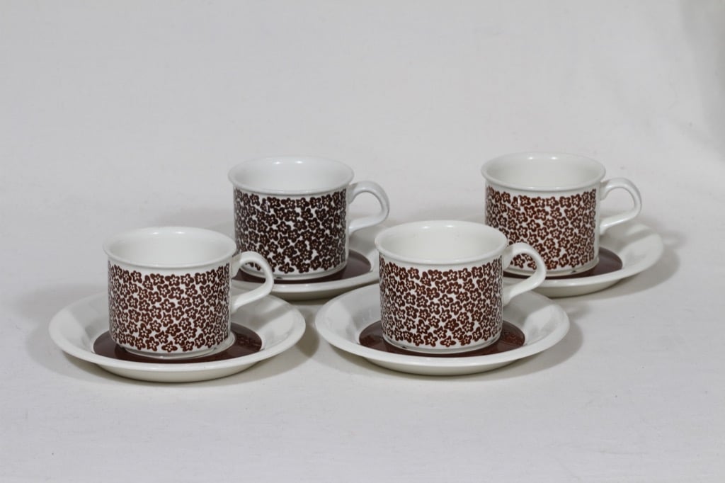 Arabia Faenza kahvikupit, ruskea, 4 kpl, suunnittelija Inkeri Seppälä, serikuva, retro