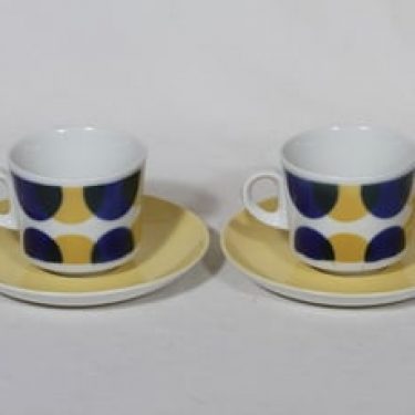 Arabia BR kahvikupit, sininen-keltainen, 2 kpl, suunnittelija Görän Bäck, puhalluskoriste, nimetön koriste