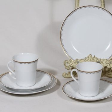 Arabia Helios kahvikupit ja lautaset, 2 kpl, suunnittelija Raija Uosikkinen, serikuva, ornamentti