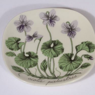 Arabia Botanica decorative plate, Suo-orvokki, designer Esteri Tomula, small, silk screening