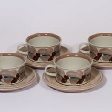 Arabia Koralli teekupit, käsinmaalattu, 4 kpl, suunnittelija Raija Uosikkinen, käsinmaalattu, kukka-aihe