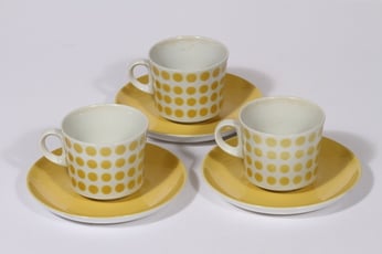 Arabia Pop kahvikupit, keltainen, 3 kpl, suunnittelija Göran Bäck, puhalluskoriste, retro