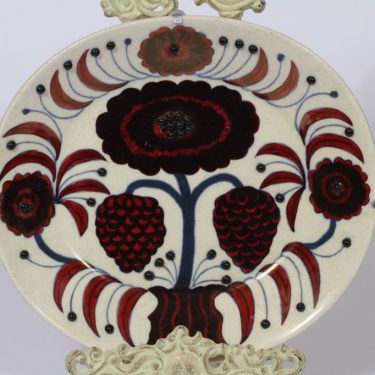 Arabia BK koristelautanen, Rose, suunnittelija Birger Kaipiainen, Rose, helmikoriste, signeerattu, numeroitu