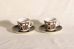 Arabia BR kahvikupit, 2 kpl, suunnittelija Göran Bäck,