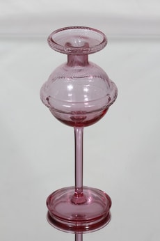 Riihimäen lasi Sulttaani kynttilänjalka, ametisti, suunnittelija Nanny Still,