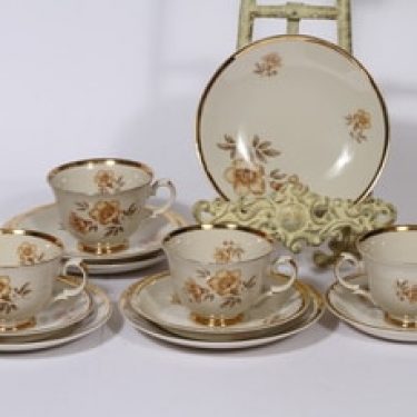 Arabia Myrna kahvikupit ja lautaset, 4 kpl, suunnittelija Olga Osol, siirtokuva