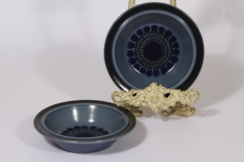 Arabia Kosmos lautaset, syvä, 2 kpl, suunnittelija Gunvor Olin-Grönqvist, syvä, puhalluskoriste, retro