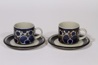Arabia Saara kahvikupit, 2 kpl, suunnittelija Anja Jaatinen-Winquist, erikoiskoriste, retro