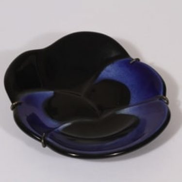 Arabia Viola koristelaatta, sininen, suunnittelija Birger Kaipiainen, pieni