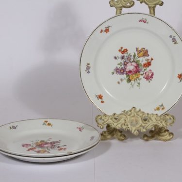 Arabia dinner plates, 3 pcs, flower theme