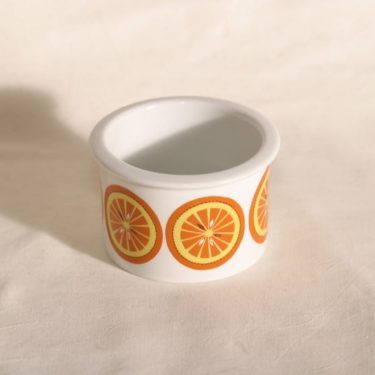 Arabia Pomona purnukka, appelsiini, suunnittelija Raija Uosikkinen, appelsiini