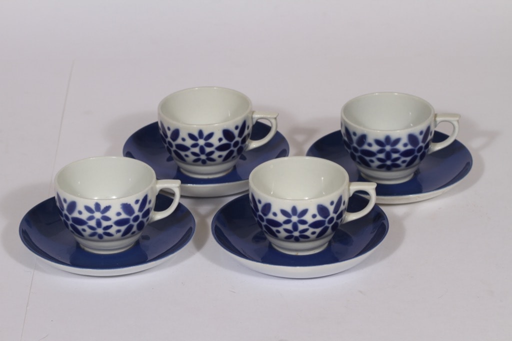 Arabia Armi kahvikupit, sininen, 4 kpl, suunnittelija Greta-Lisa Jäderholm-Snellman, puhalluskoriste
