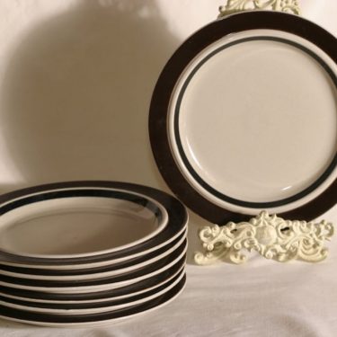 Arabia Ruija plates, hand-painted, 7 pcs, designer Raija Uosikkinen