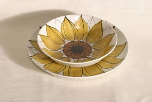 Arabia Aurinkoruusu plates, hand-painted, 2 pcs, designer Hilkka-Liisa Ahola