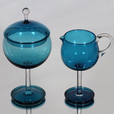 Riihimäen lasi Harlekiini 1192 sokerikko ja kermakko, sininen, suunnittelija Nanny Still,