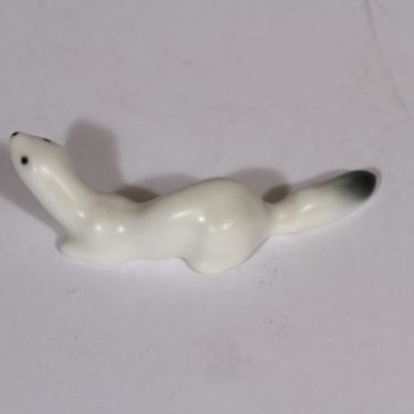 Arabia figuuri, suunnittelija Raili Eerola, pieni, lumikkoaihe