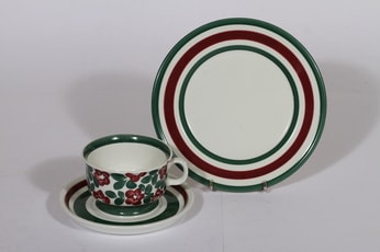 Arabia Purpurijenkka teekuppi ja lautanen, käsinmaalattu, suunnittelija , käsinmaalattu