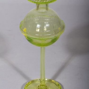 Riihimäen lasi Sulttaani kynttilänjalka, keltainen, suunnittelija Nanny Still,