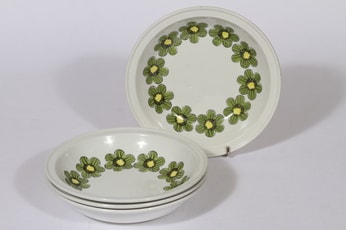 Arabia Primavera lautaset, syvä, 4 kpl, suunnittelija Esteri Tomula, syvä, serikuva, kukka-aihe, retro