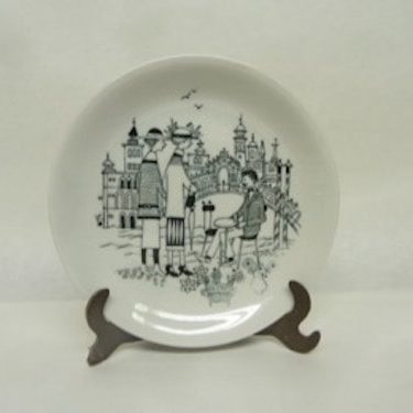 Arabia Harraste decorative plate, designer Raija Uosikkinen, small, copper ornament