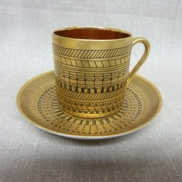 Arabia Isolde kahvikuppi, suunnittelija Esteri Tomula, käsinmaalattu