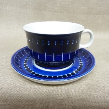 Arabia Valencia teekupit, sininen, suunnittelija Ulla Procope, käsinmaalattu, signeerattu