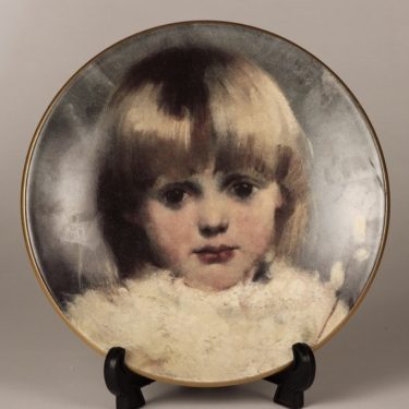 Arabia wall plate Girl and Willows designer Helene Schjerfbeck