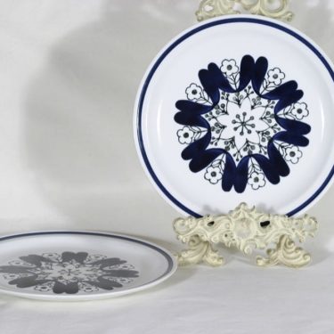 Arabia B lautaset, kukkakuvio, 2 kpl, suunnittelija , kukkakuvio, käsinmaalattu