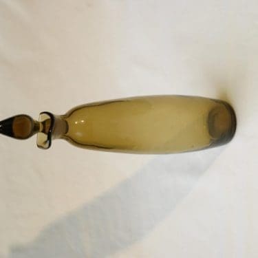 Kumela lasikarahvi, suunnittelija Seppo Nurmimaa,