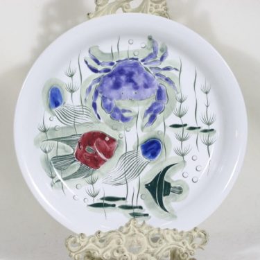 Arabia Crayfish lautanen, käsinmaalattu, suunnittelija Anja Juurikkala, käsinmaalattu