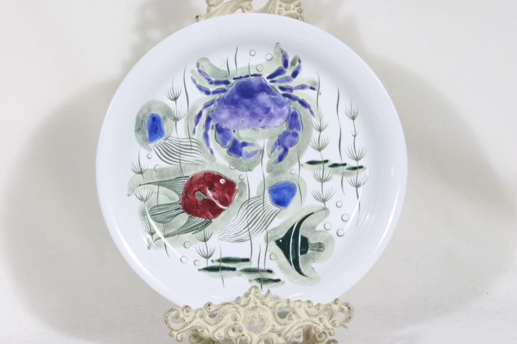 Arabia Crayfish lautanen, käsinmaalattu, suunnittelija Anja Juurikkala, käsinmaalattu