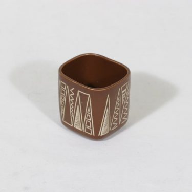 Arabia Tarina cigarette goblet, brown, designer Arabian taideteollisuusosasto, small, scratching ornaments