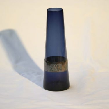 Nuutajärvi 105 vase, blue, Saara Hopea