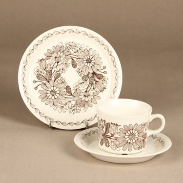Arabia Elina teekuppi ja lautaset, ruskea, suunnittelija Esteri Tomula, serikuva