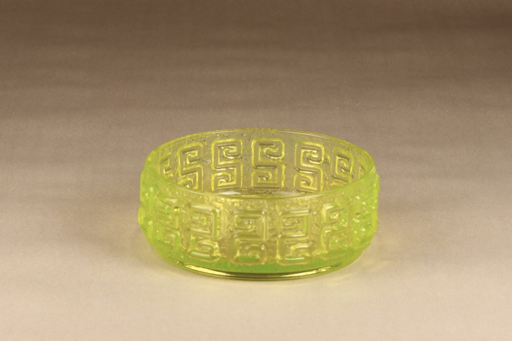 Riihimäen lasi Taalari bowl, yellow, designer Tamara Aladin