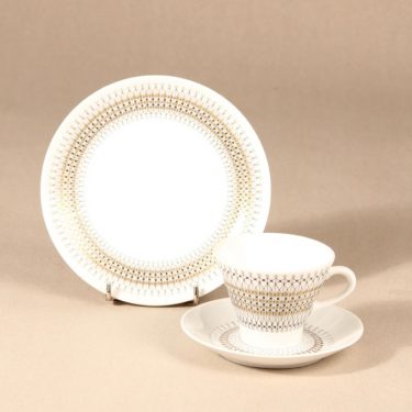 Arabia Kruunu kahvikuppi ja lautaset, 15 cl, 3 kpl, suunnittelija Raija Uosikkinen, 15 cl, serikuva