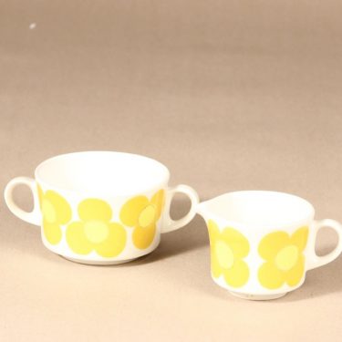 Arabia Aurinko sugar bowl and creamer, yellow, designer Esteri Tomula, silk screening