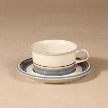 Arabia Uhtua tea cup designer Inkeri Leivo